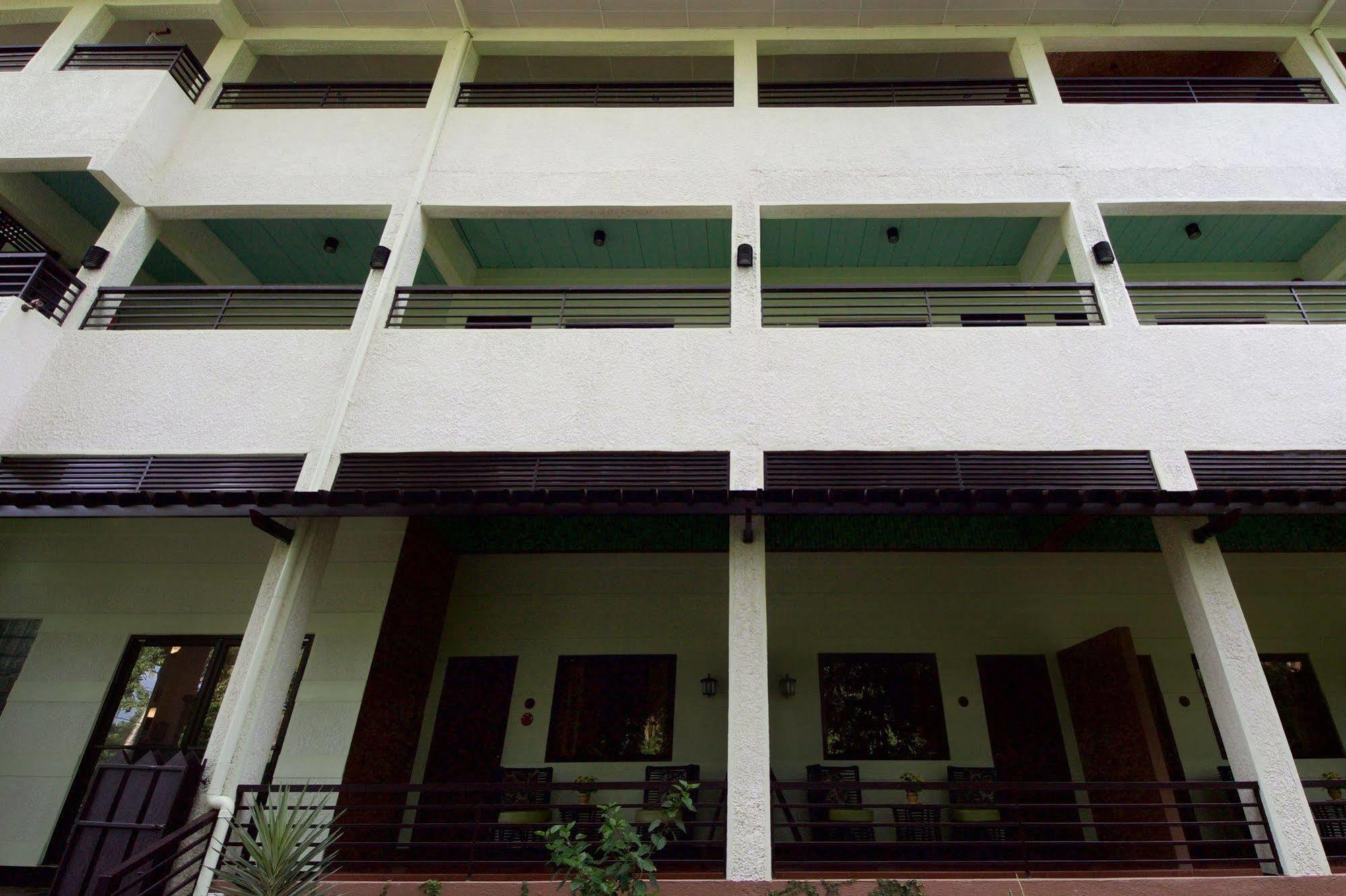 Ala Amid Bed And Breakfast Puerto Princesa Exterior foto